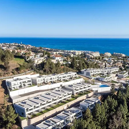 Vivi Homes - Elies House Pool, Gym, & Sea View Holiday home