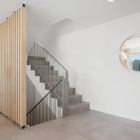 Vivi Homes - Elies House Pool, Gym, & Sea View * El Faro