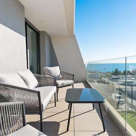 Vivi Homes - Elies House Pool, Gym, & Sea View *