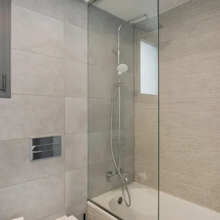 Vivi Homes - Elies House Pool, Gym, & Sea View Holiday home